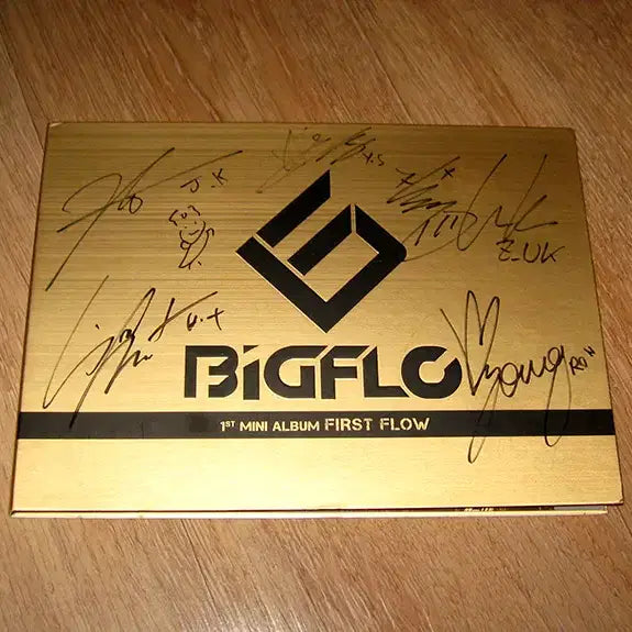 빅플로 ( BIGFLO )- 친필싸인 1st 미니앨범 FIRST FLOW