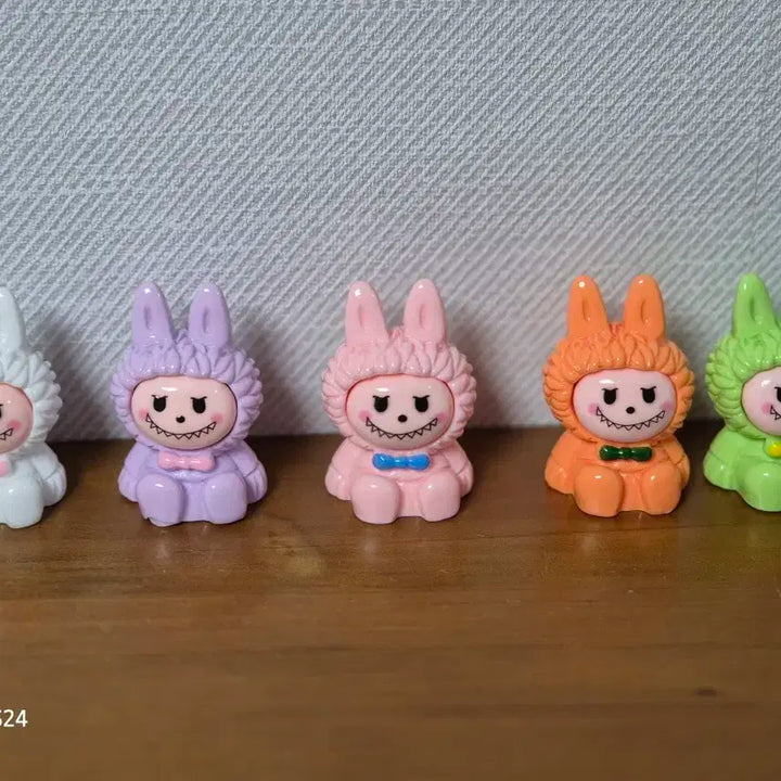 컬러풀 라부부피규어