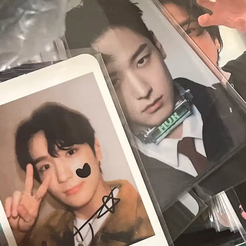 더보이즈 포카 양도 70장정도 처분 현재 주연 영훈 큐 뉴 스릴라이드