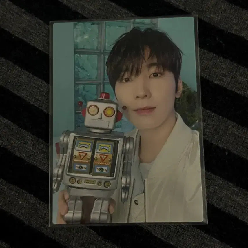 세븐틴 재팬 홈 멘투멘 포카 전원우 양도