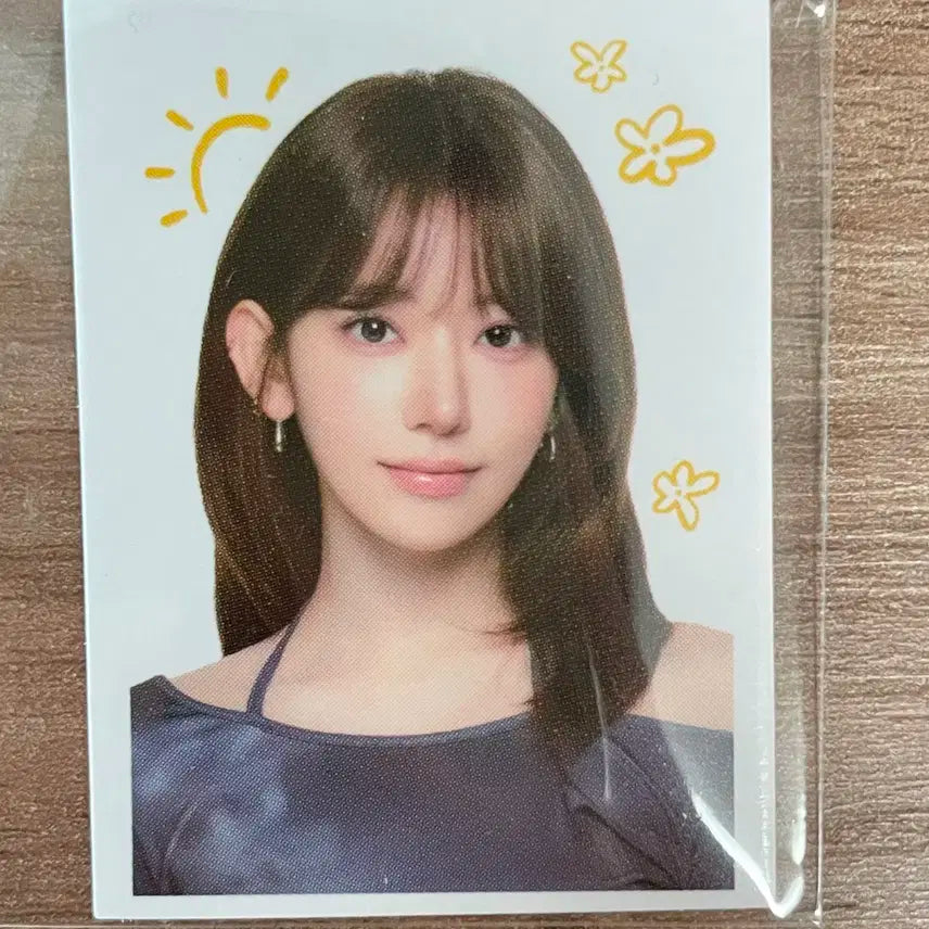 르세라핌 맘스터치 증명사진 사쿠라