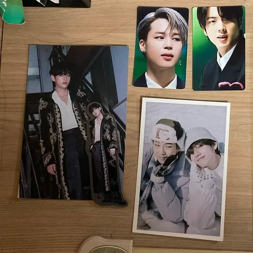 방탄소년단 굿즈 일괄로 팔아요(돈급구ㅠ)