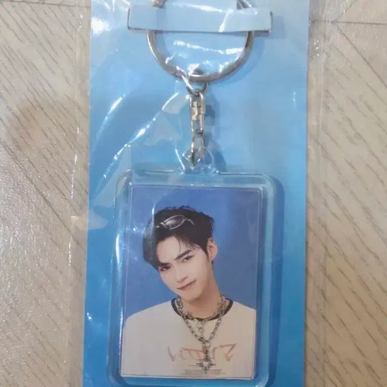 제로베이스원 성한빈 일본 파업 키링