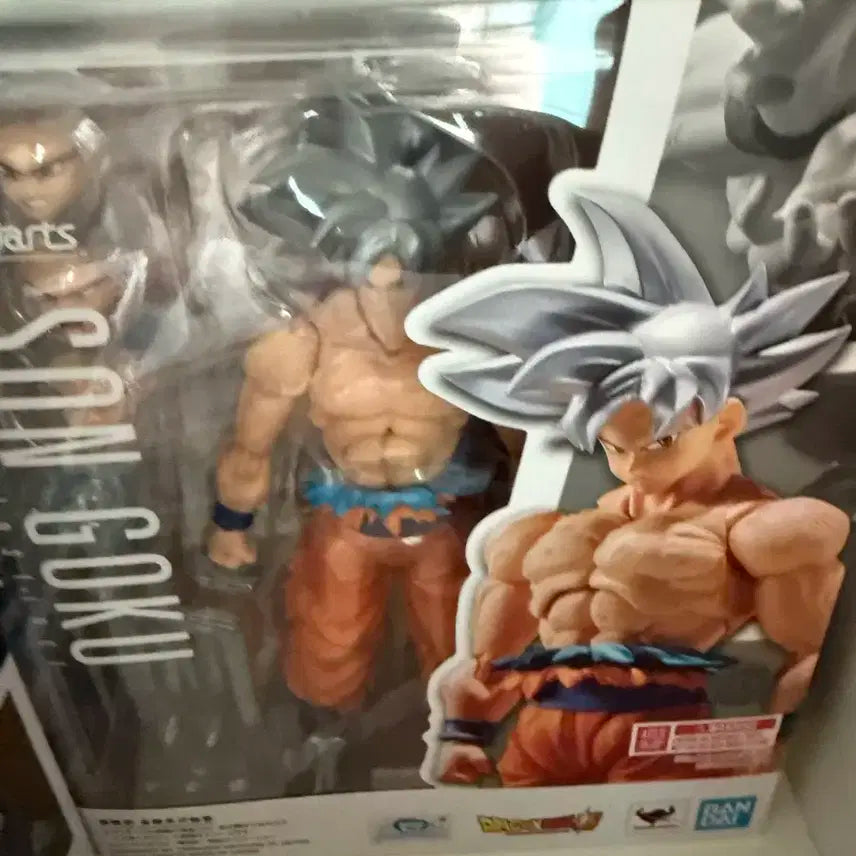 shf 손오공 피규어 ultra instinct