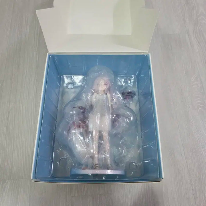 블루아카이브 히나 수영복 피규어 팝니다