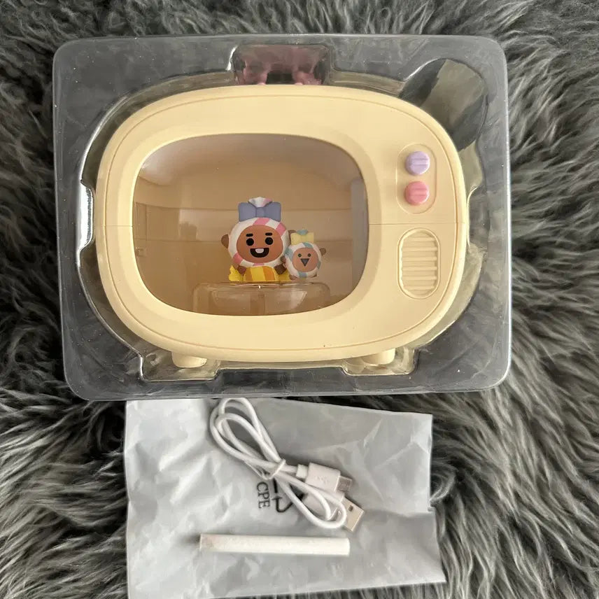 [새 상품] BT21 TV모형 휴대용 무선 LED 무드등 가습기 슈키