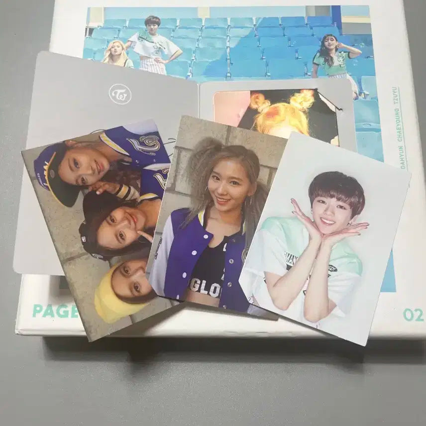 트와이스 Page Two 앨범 + 포토카드