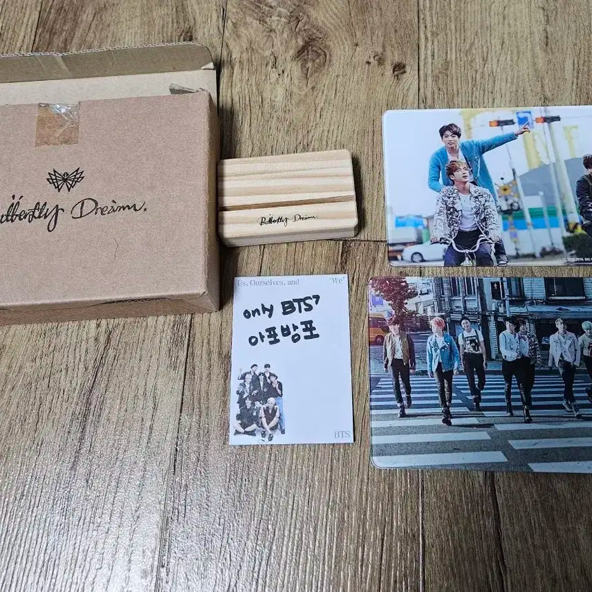 방탄소년단 버터플라이 아크릴스탠드