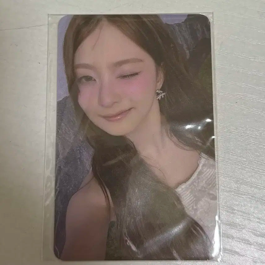 프로미스나인 이나경 콘서트 티셔츠 포카