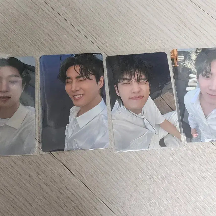 데이식스 팬미 오프라인 4만원 포카 4종 일괄