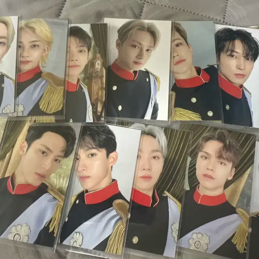 세븐틴 트레이 제복 포카