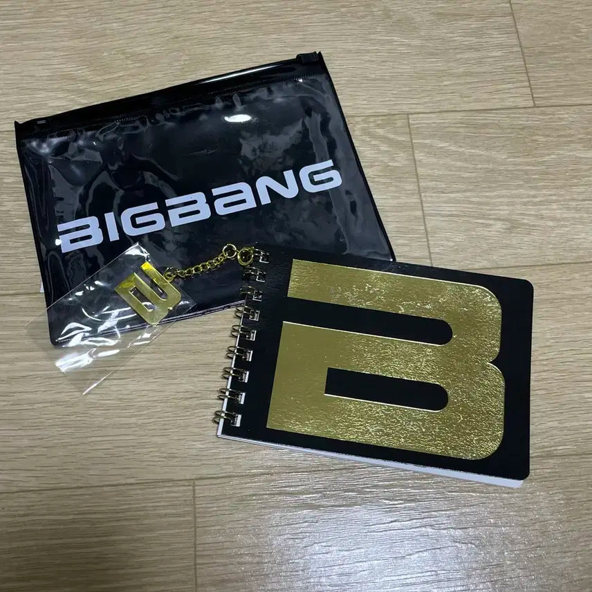 빅뱅 키링 메모패드 파우치 세트(일본 공식 팬클럽 굿즈)