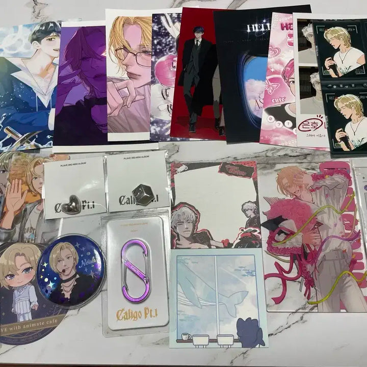 플레이브 노아 포카 슬로건 아크릴 뱃지 애니플러스 양도