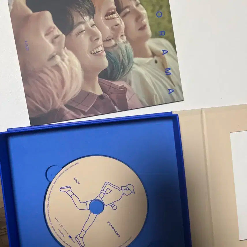 루시 파노라마 앨범 (개봉)