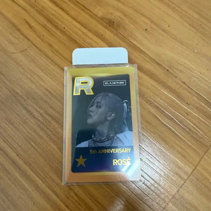 블랙핑크 5주년 팝업 슈스와 포카 양도합니다