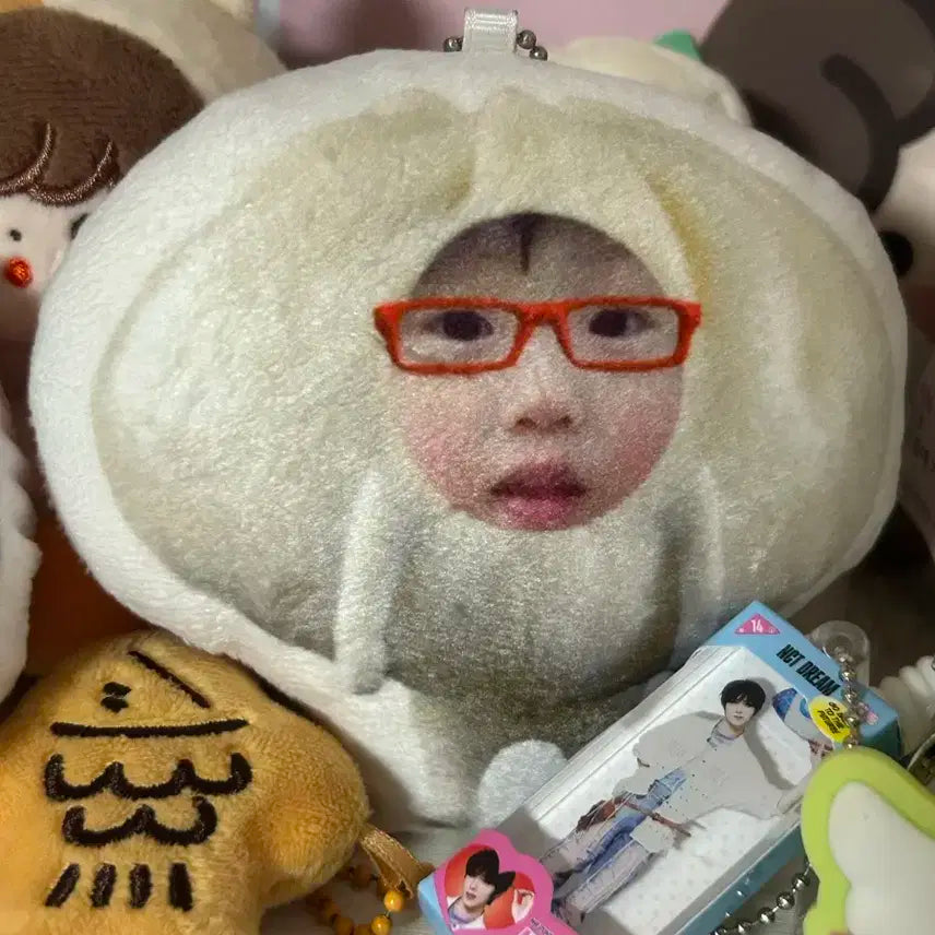 엔시티드림 지성 안경만두 쿠션키링 양도