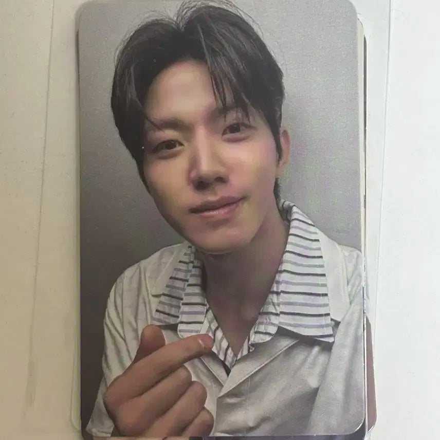 데이식스도운 포카