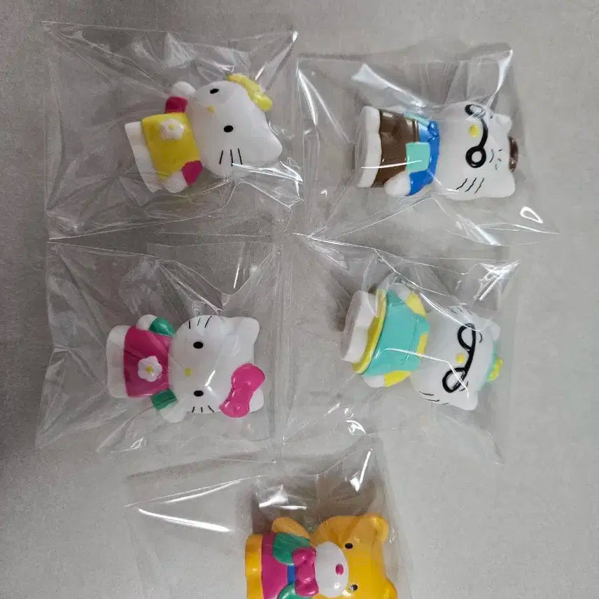 고전 키티 가족 피규어 세트