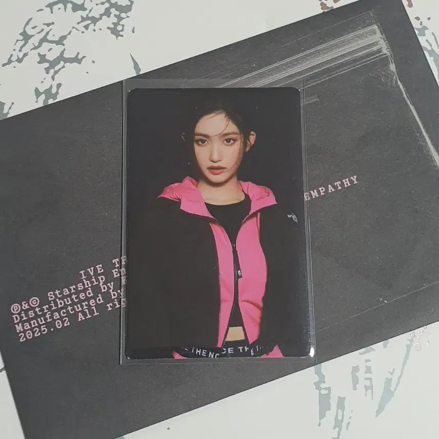 아이브 이서  노스페이스 팔아요^*^