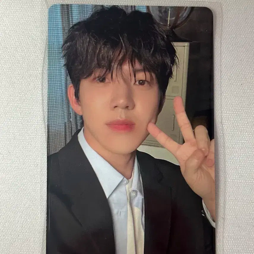 데이식스 윤도운 팝업 엠디 4만원 포카