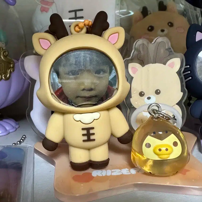 미개봉 새상품)) 라이즈 성찬 포토프레임 우락밤