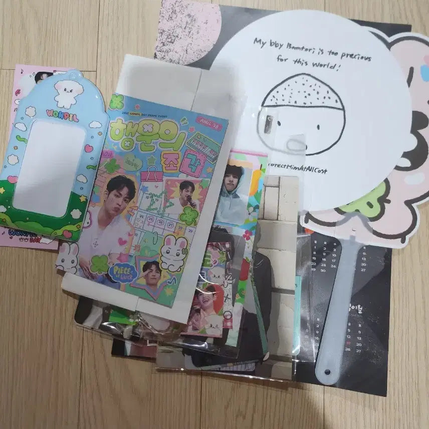 데이식스 원필 생카 특전,럭드 물품 팔아요!