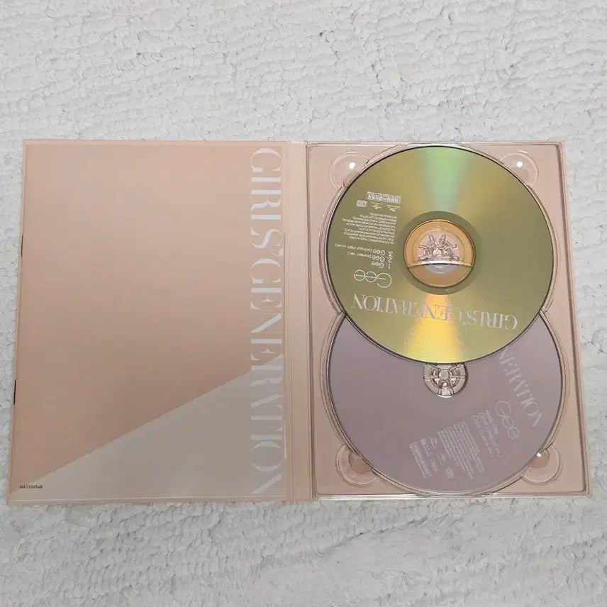 소녀시대 일본 Gee 앨범(CD + DVD 한정수량판) + 유리 포카