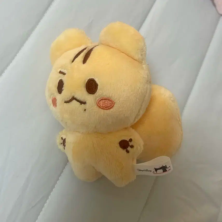 더보이즈 큐 큐크림 인형