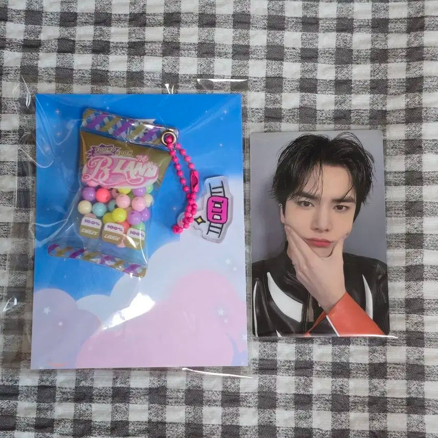 더보이즈 영훈 더비랜드 캔디키링 + 포카