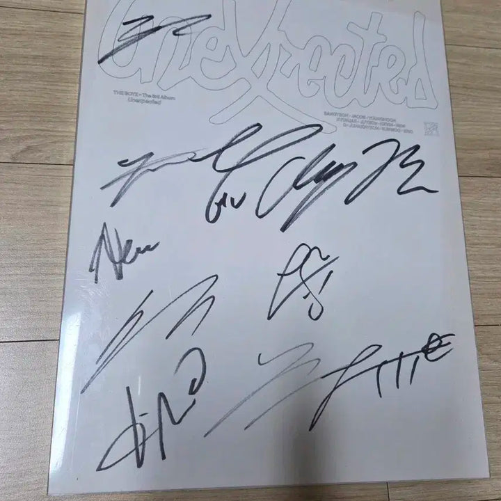The BOYZ 더보이즈 3집 Unexpected 친필싸인 비매앨범 포카