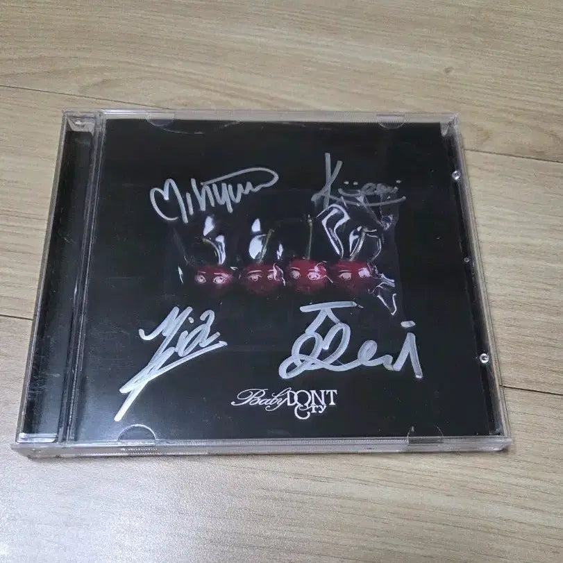 베이비돈크라이 baby don't cry 친필싸인 디싱 희귀 비매앨범