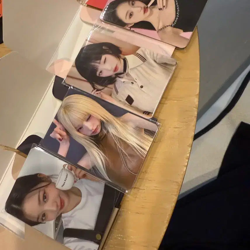 하파크리스틴 장원영 포카 4개 일괄