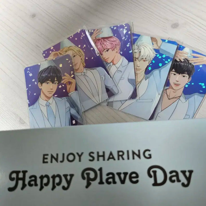 플레이브 2주년 5만원 포카 일괄+크리스피크림 도넛 콜라보 포스터