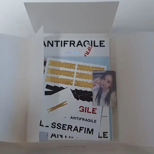 [최저가/가격내림] Antifragile 개봉 풀구성 앨범 판매 포카 0