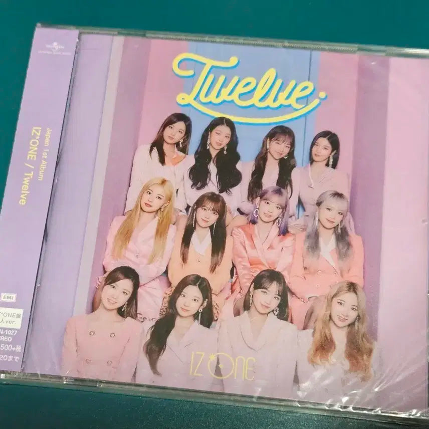 [미개봉] 아이즈원 Twelve 일본 1집 앨범 WIZ*ONE반 CD단품
