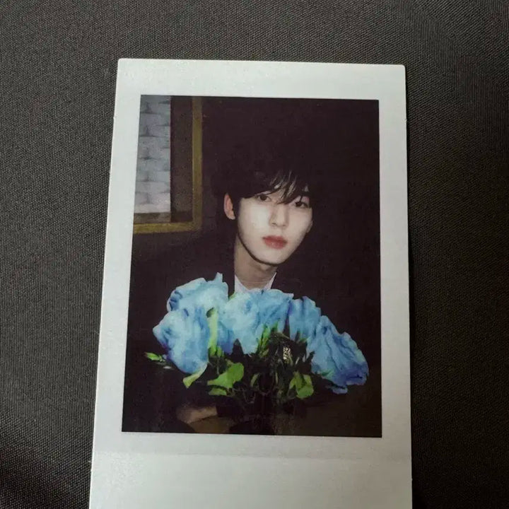 제로베이스원 제베원 2주년 팝업 베이커리 한유진 폴라 특전 양도합니다