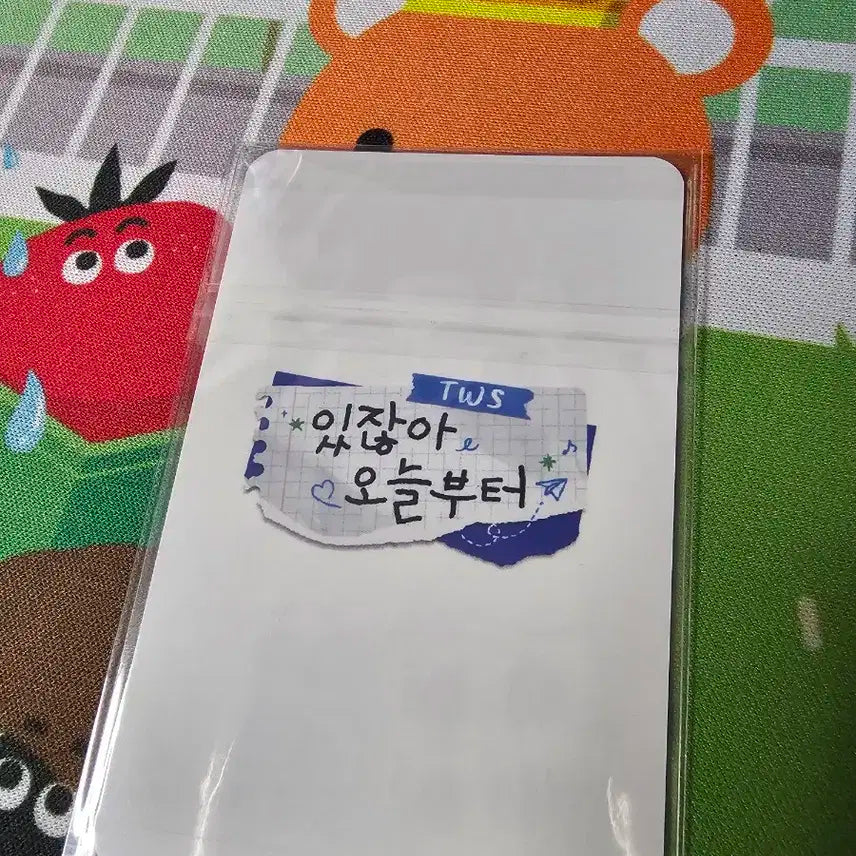 투어스 경민 더현대 팝업 럭드 포카