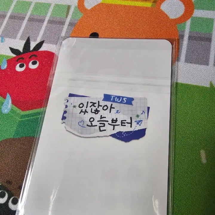 투어스 경민 더현대 팝업 럭드 포카