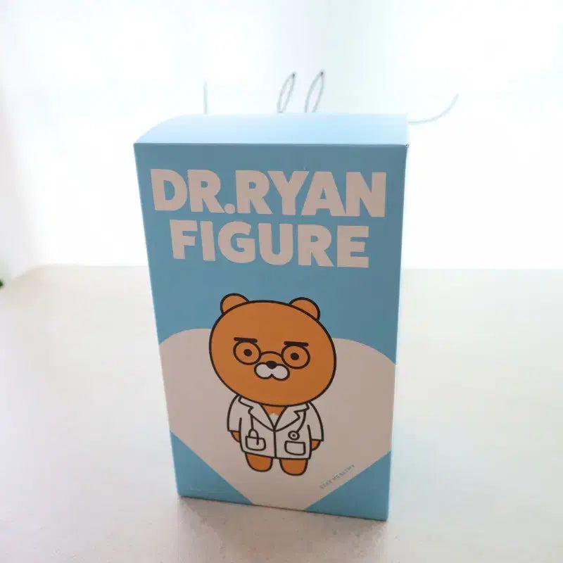 새제품)카카오프렌즈 닥터라이언 피규어