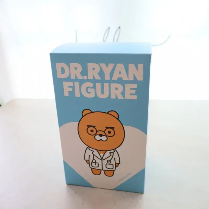 새제품)카카오프렌즈 닥터라이언 피규어
