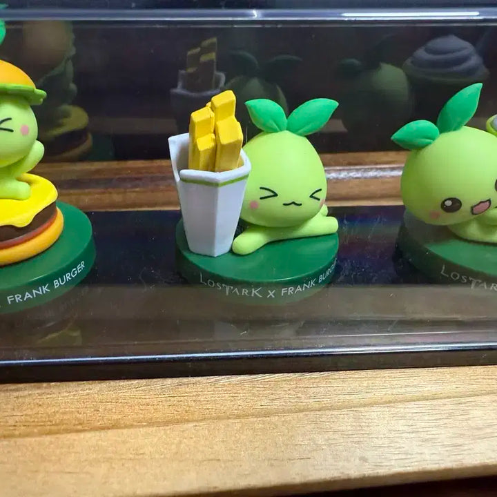 프랭크버거 로스트아크 콜라보 모코코 피규어 세트