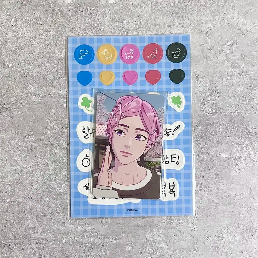 플레이브 메디힐 1차 포카 미개봉 스티커 포함 1.5차