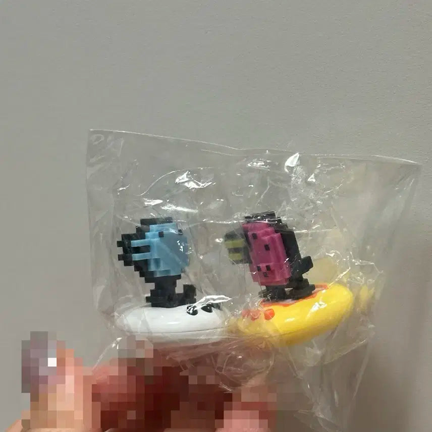 다마고치 피규어 2개 세트