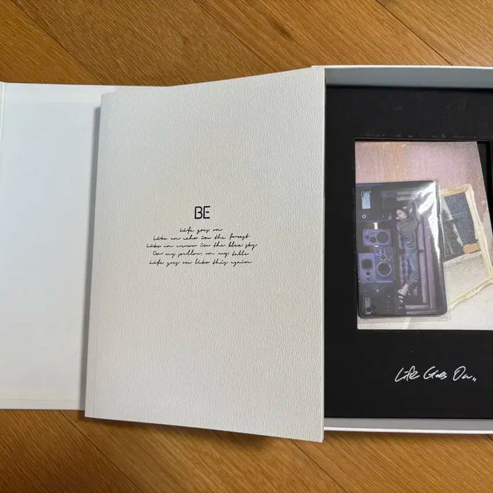 BTS BE Deluxe Edition 앨범 / 배송비포함 / 포카포함