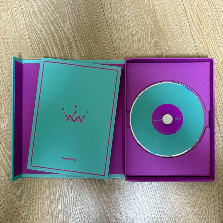 마마무 [TRAVEL] 앨범 친필 싸인 CD