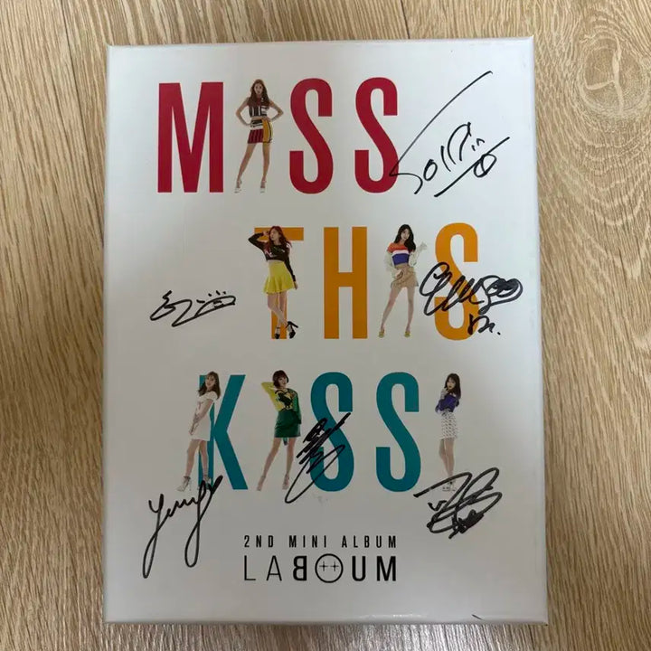 라붐 LABOUM Miss This Kiss 친필싸인 앨범 CD 비매 품