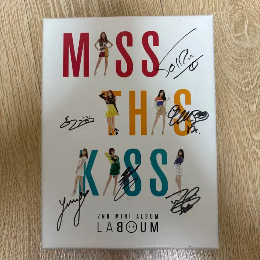 라붐 LABOUM Miss This Kiss 친필싸인 앨범 CD 비매 품