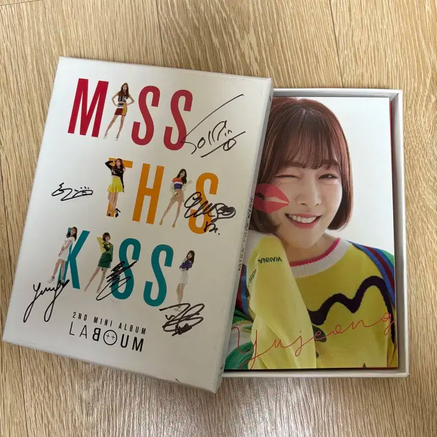 라붐 LABOUM Miss This Kiss 친필싸인 앨범 CD 비매 품