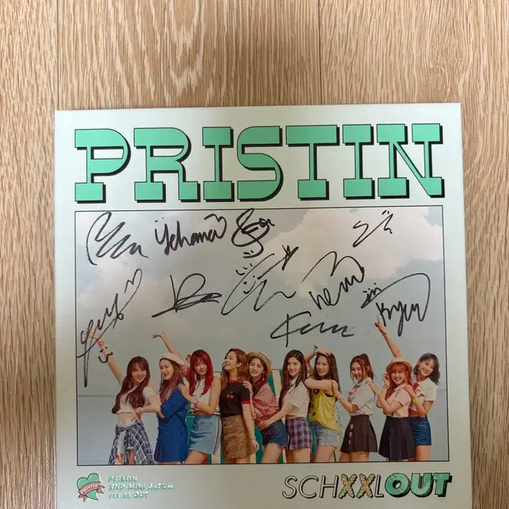프리스틴 SCHXXL OUT 친필 사인 앨범 CD 비매 품