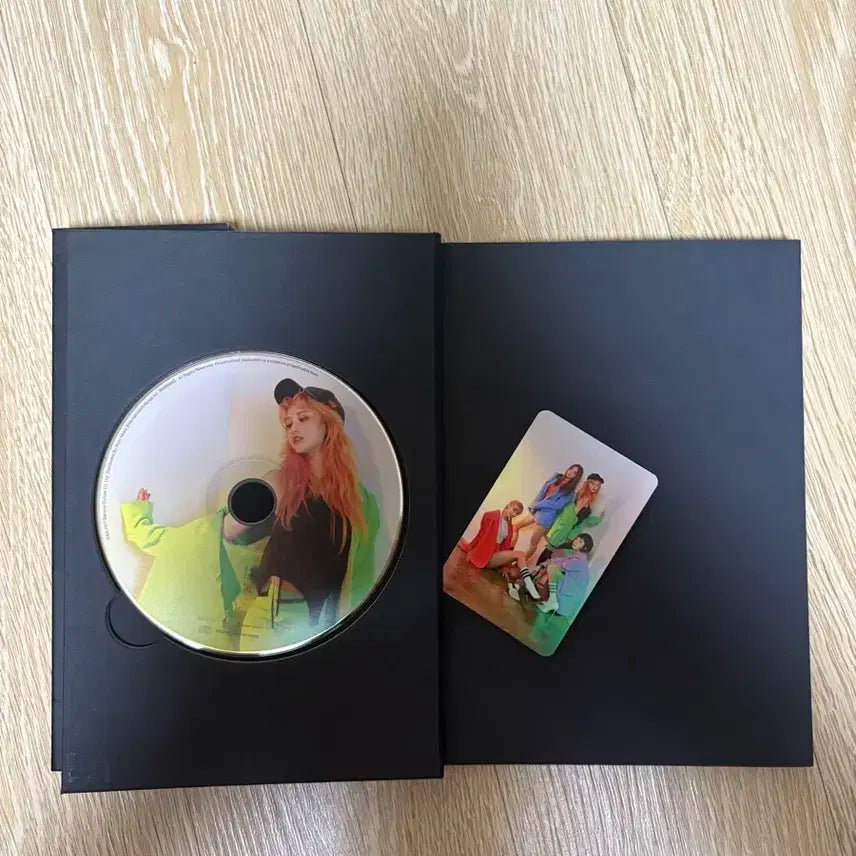 EXID 낮보다는 밤 앨범 블랙 친필 싸인 CD 비매 품